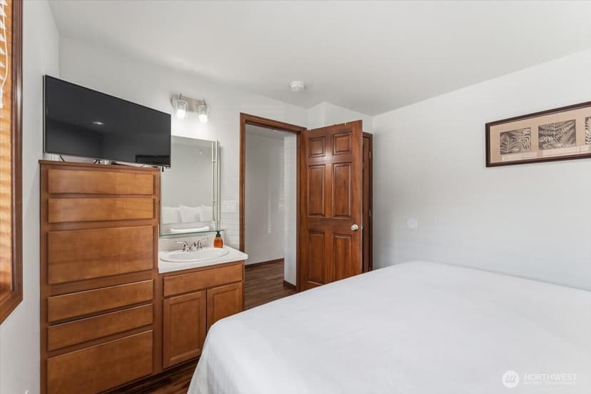 Property photo for 322 W Woodin Avenue #621, Chelan photo 25