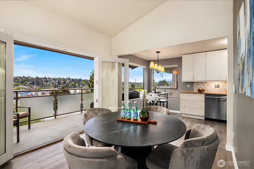 Property photo for 936 W Emerson Street #A, Seattle photo 9