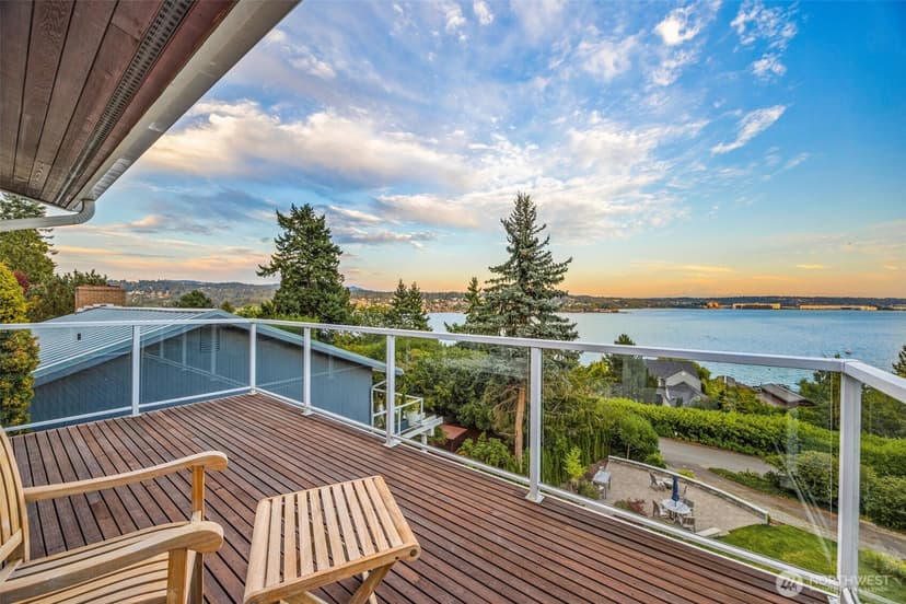 Property photo for 8246 E Mercer Way, Mercer Island photo 14
