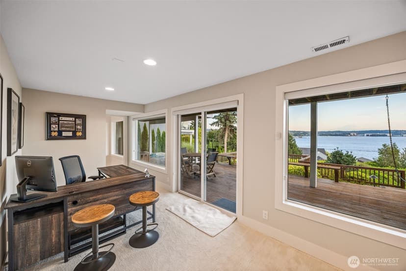 Property photo for 8246 E Mercer Way, Mercer Island photo 12
