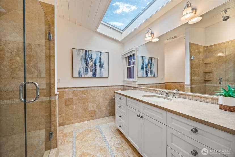 Property photo for 8246 E Mercer Way, Mercer Island photo 15