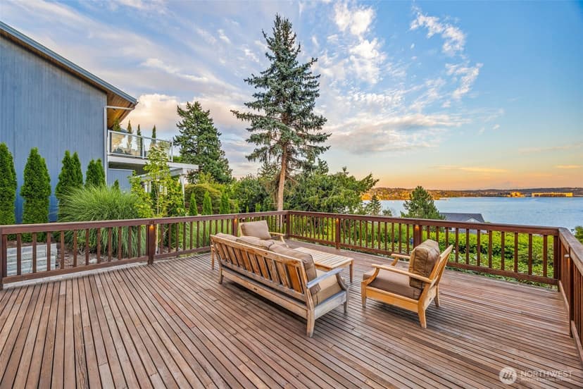 Property photo for 8246 E Mercer Way, Mercer Island photo 32