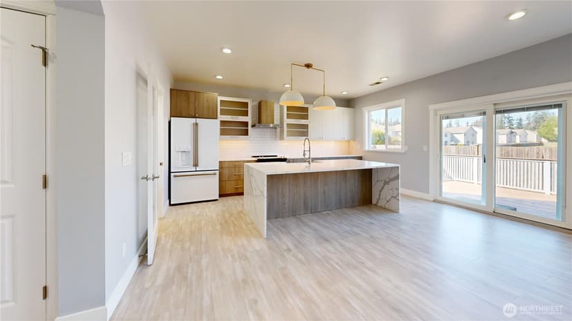 Property photo for 3625 181st Street E, Tacoma photo 11