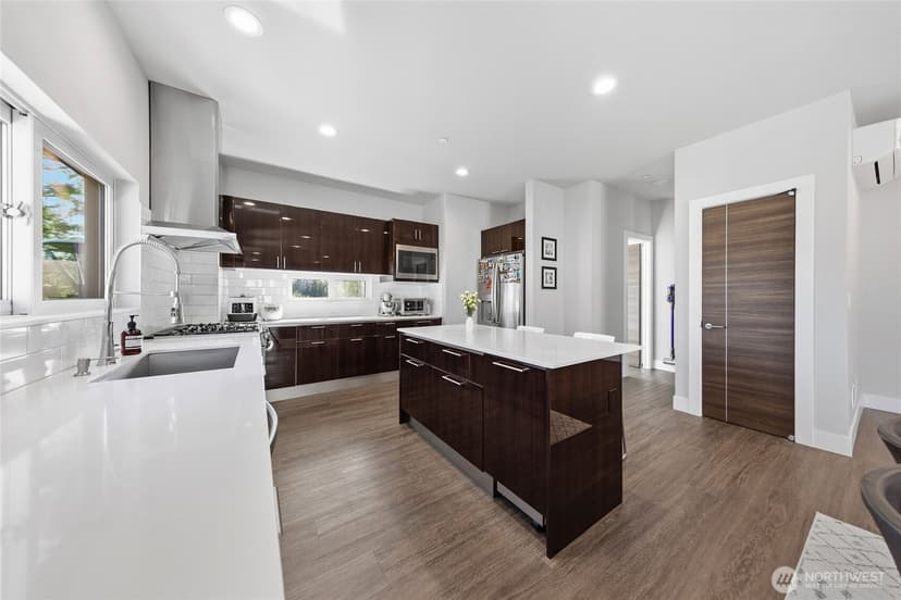 Property photo for 508 Heron Walk SE, Sammamish photo 8