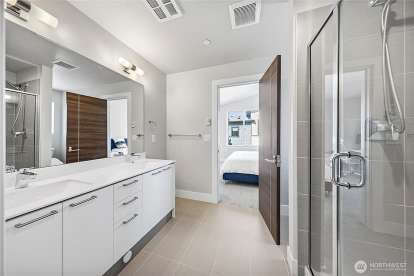 Property photo for 508 Heron Walk SE, Sammamish photo 15