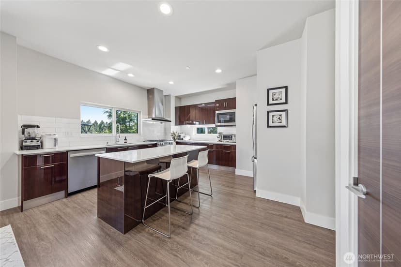 Property photo for 508 Heron Walk SE, Sammamish photo 7