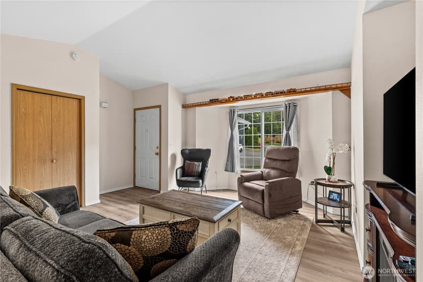 Property photo for 19211 110th Street E, Bonney Lake photo 6