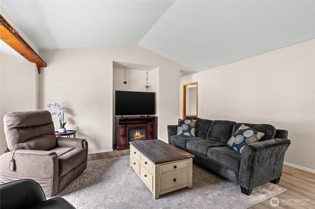 Property photo for 19211 110th Street E, Bonney Lake photo 4