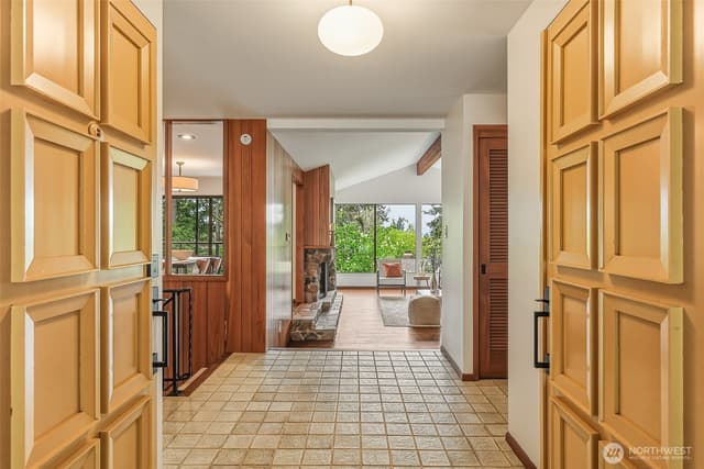Property photo for 797 NW Culbertson Drive, Seattle photo 2