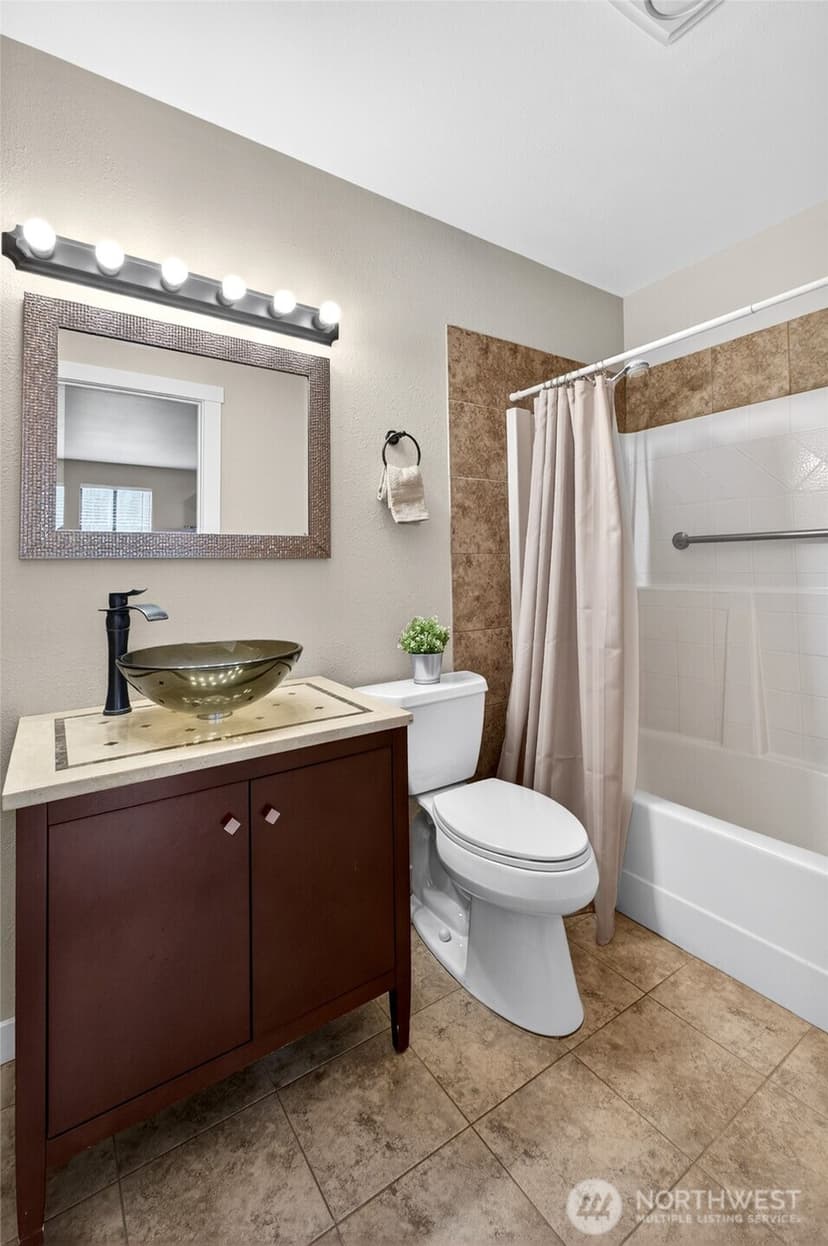 Property photo for 4815 West Tapps Dr East, Lake Tapps photo 24