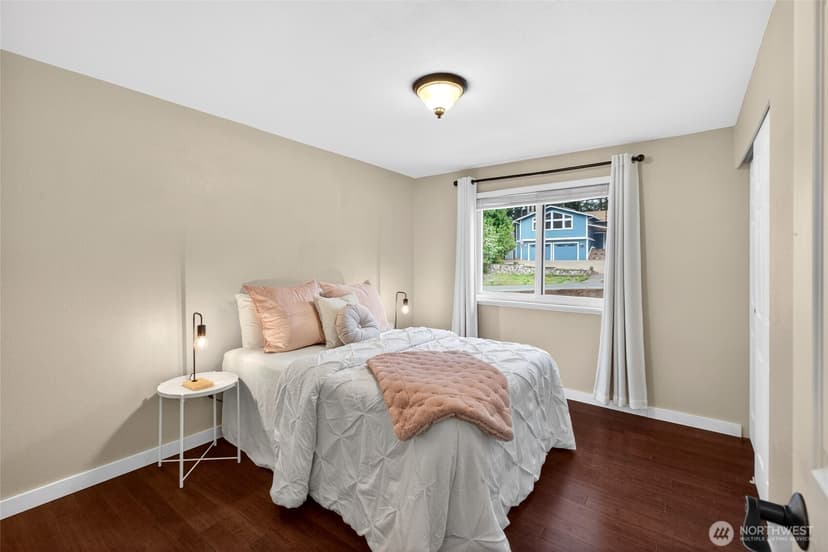 Property photo for 4815 West Tapps Dr East, Lake Tapps photo 17