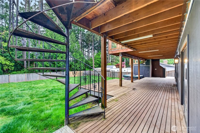 Property photo for 4815 West Tapps Dr East, Lake Tapps photo 28