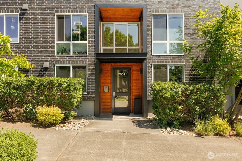 Property photo for 2901 S Jackson Street #404, Seattle photo 2
