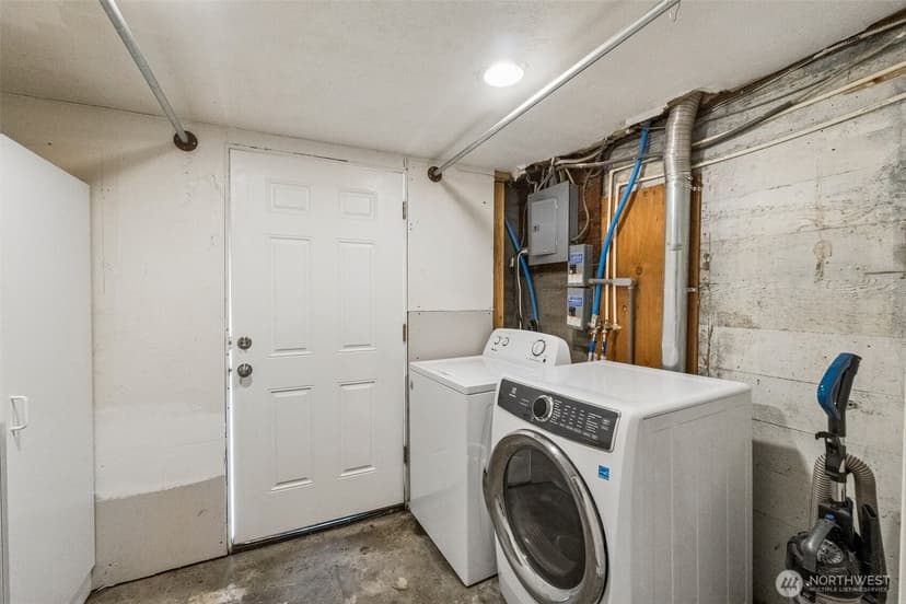 Property photo for 1911 13th Street, Everett photo 28