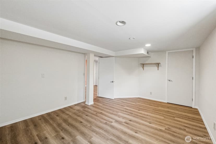 Property photo for 1911 13th Street, Everett photo 23