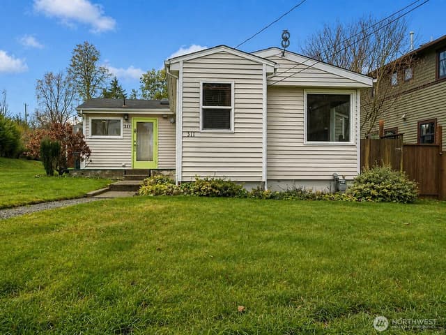 Property photo for 311 NE 95th St, Seattle photo 2