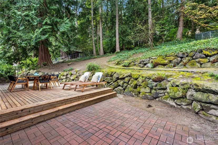 Property photo for 105 Big Bear Place NW, Issaquah photo 34