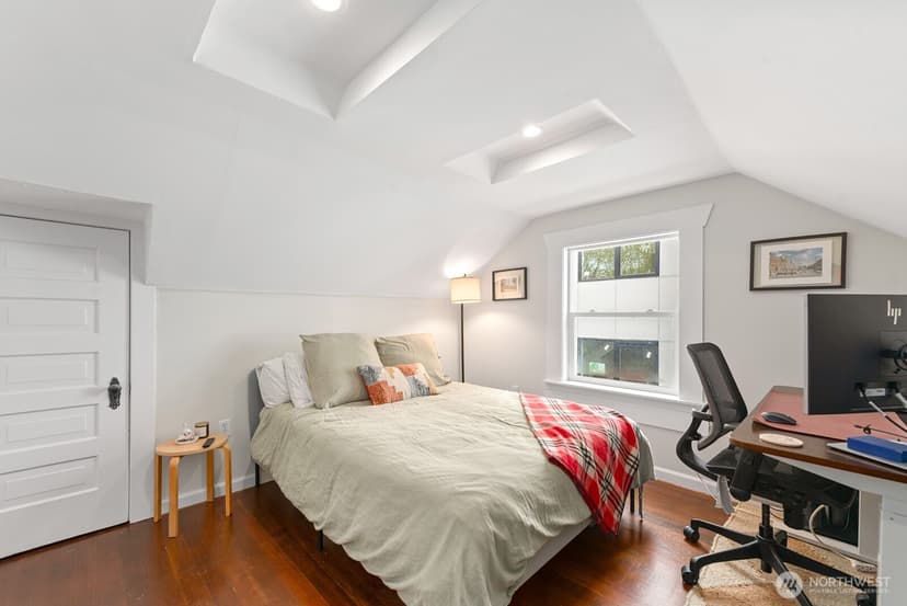 Property photo for 836 NW Market Street, Seattle photo 17