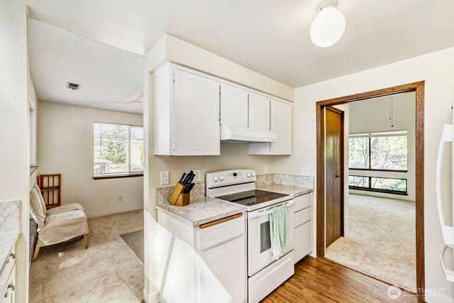 Property photo for 21021 76th Avenue W #2, Edmonds photo 5