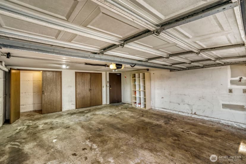 Property photo for 21021 76th Avenue W #2, Edmonds photo 11