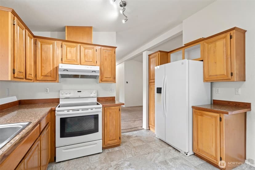 Property photo for 900 NE Saturn Lane, Bremerton photo 8