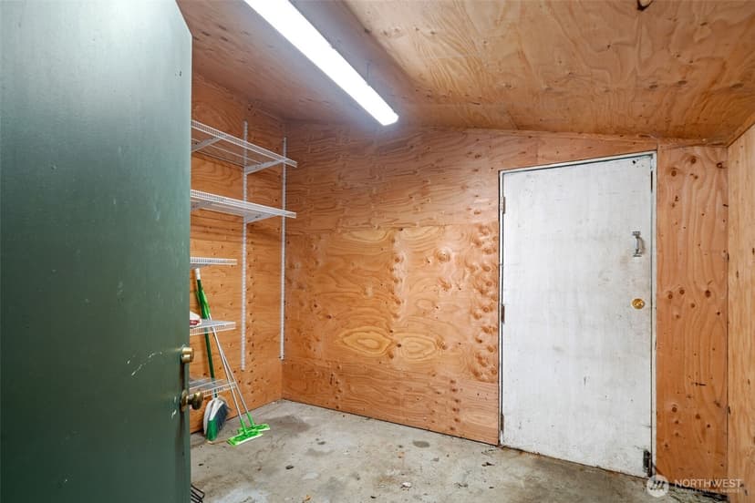Property photo for 900 NE Saturn Lane, Bremerton photo 20
