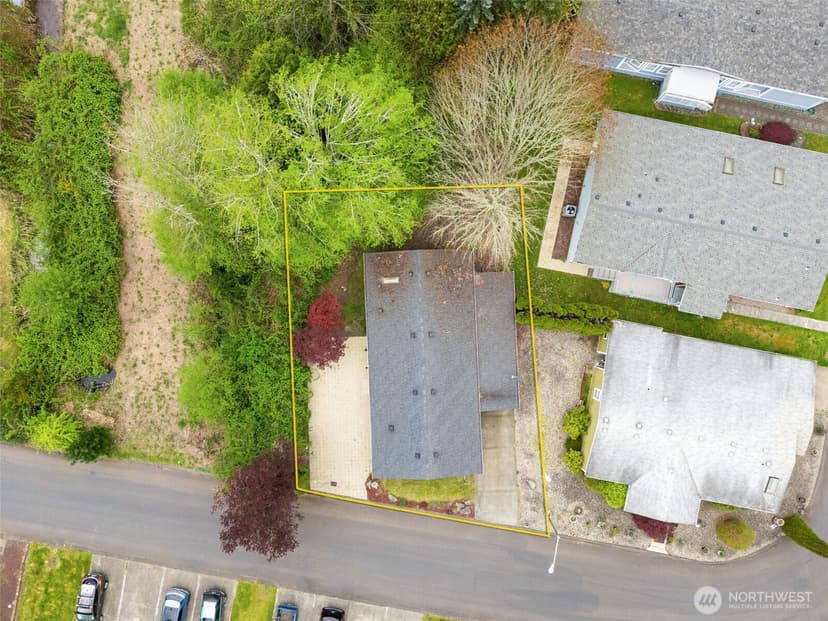 Property photo for 900 NE Saturn Lane, Bremerton photo 18