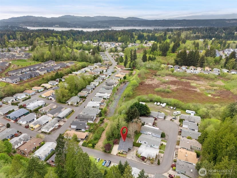 Property photo for 900 NE Saturn Lane, Bremerton photo 27