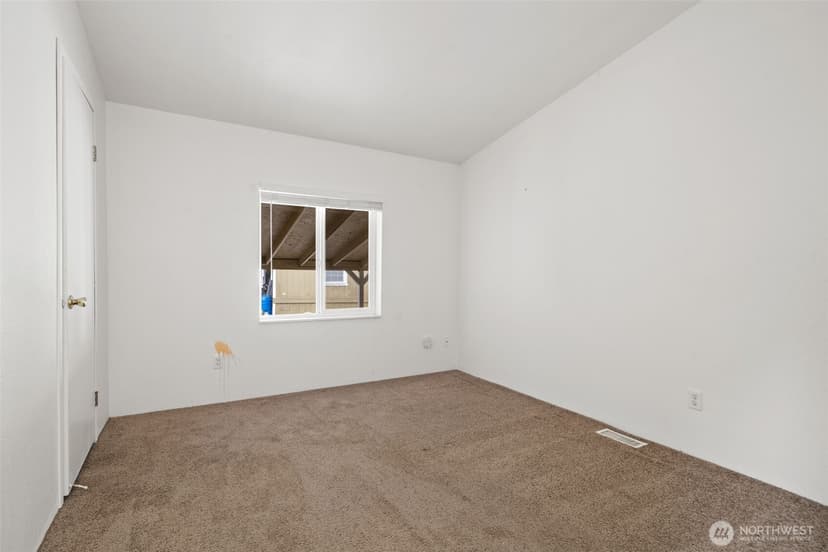 Property photo for 900 NE Saturn Lane, Bremerton photo 22