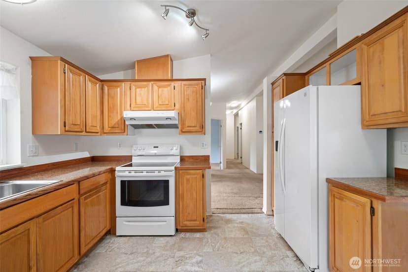 Property photo for 900 NE Saturn Lane, Bremerton photo 6
