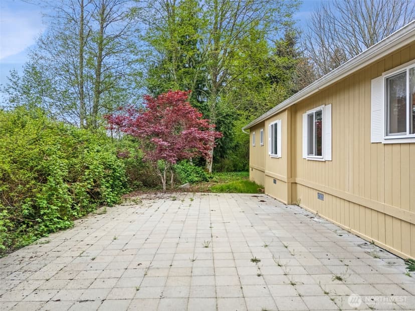 Property photo for 900 NE Saturn Lane, Bremerton photo 16