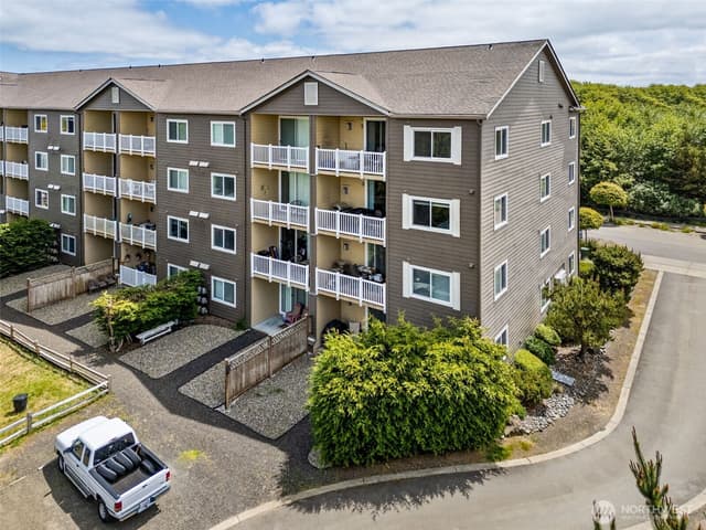 Property photo for 262 Oyhut Bay Boulevard SW #101, Ocean Shores photo 4
