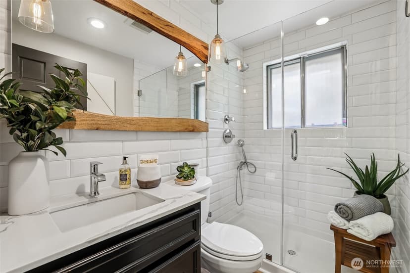 Property photo for 15408 Waller Road E, Tacoma photo 17