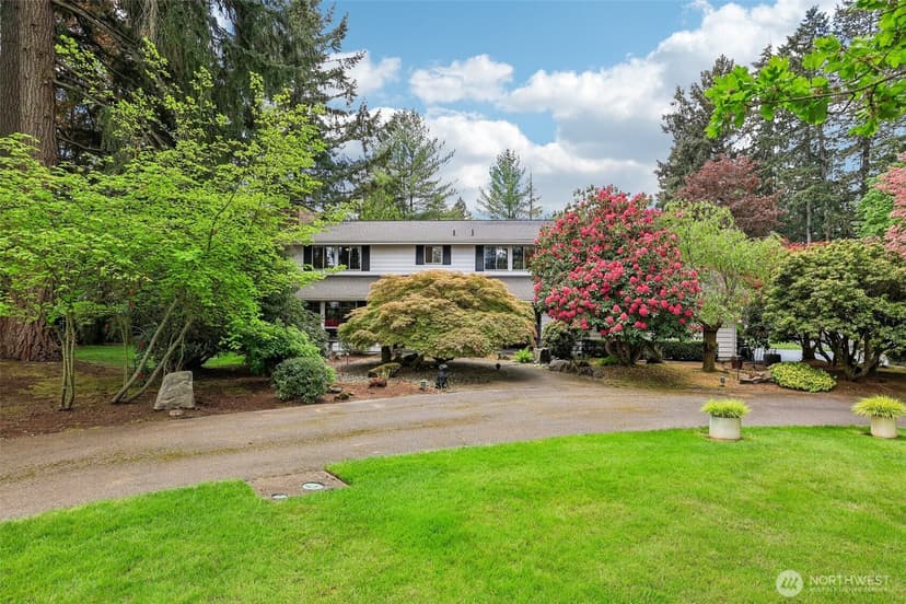 Property photo for 15408 Waller Road E, Tacoma photo 3