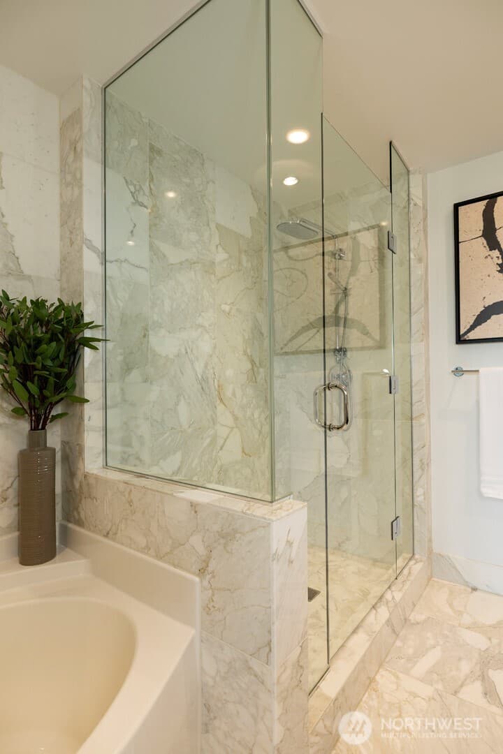 Property photo for 737 Olive Way #3702, Seattle photo 8