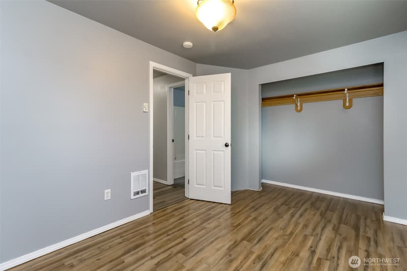 Property photo for 22204 Cedarview Drive E, Bonney Lake photo 12