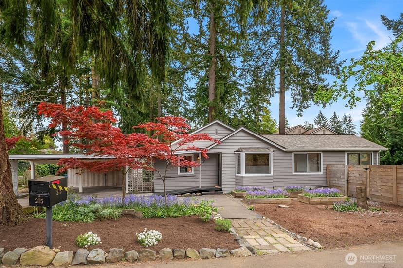 Property photo for 215 NW 130th Street, Seattle photo 2