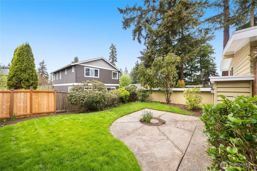 Property photo for 336 N 160th Street, Shoreline photo 28