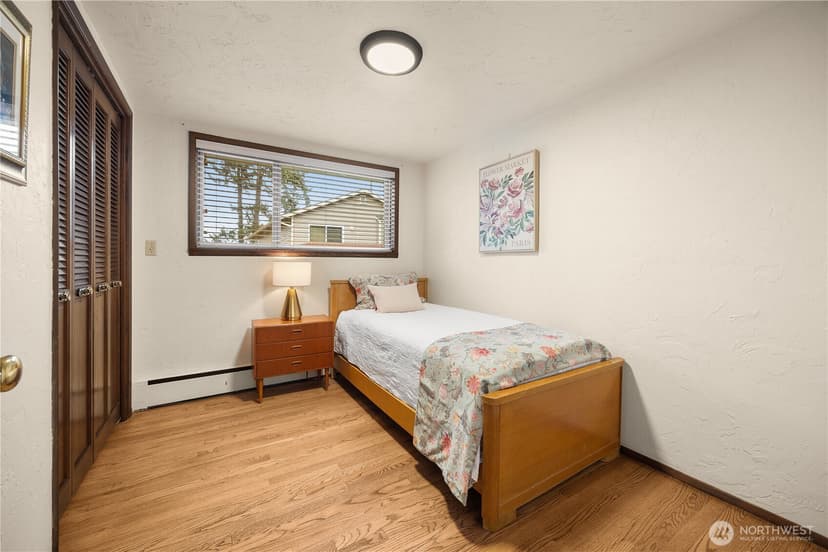 Property photo for 336 N 160th Street, Shoreline photo 16