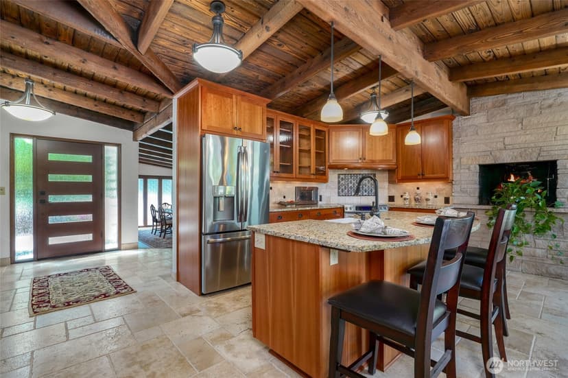Property photo for 336 N 160th Street, Shoreline photo 8
