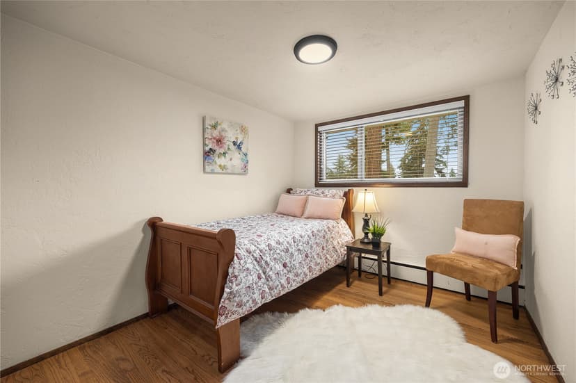 Property photo for 336 N 160th Street, Shoreline photo 15