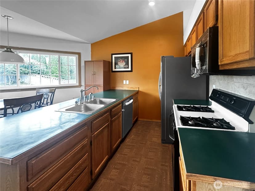 Property photo for 8823 W Mall Drive, Everett photo 11
