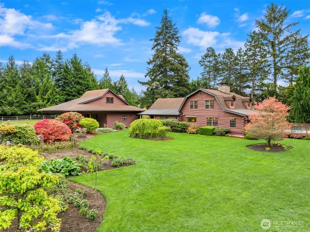 Property photo for 1916 Sawdust Hill Road NE, Poulsbo photo 2
