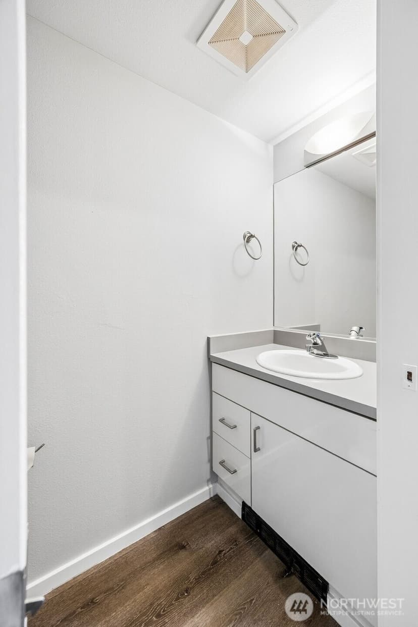 Property photo for 1 Broadway #302, Tacoma photo 12