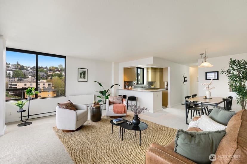 Property photo for 521 5th Avenue W #805, Seattle photo 8