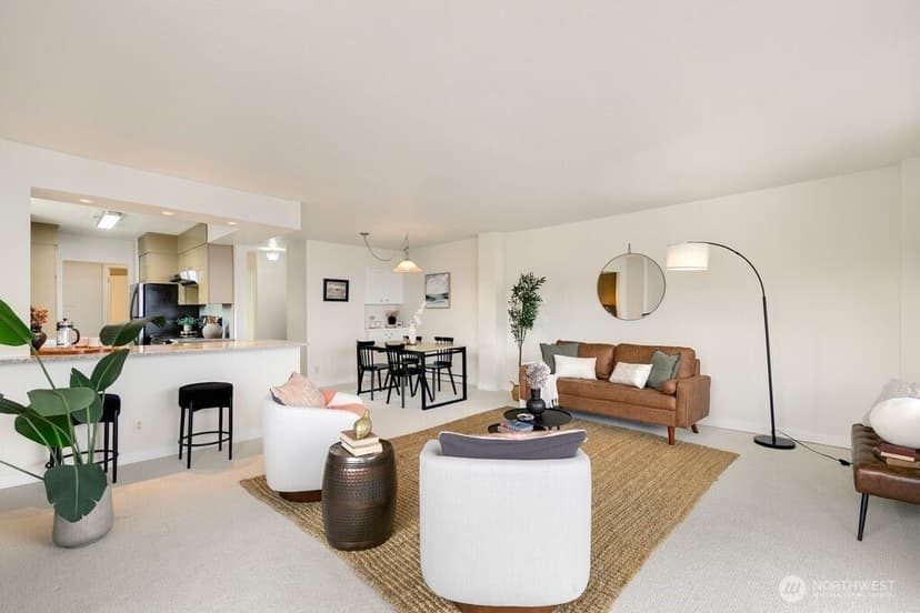 Property photo for 521 5th Avenue W #805, Seattle photo 7