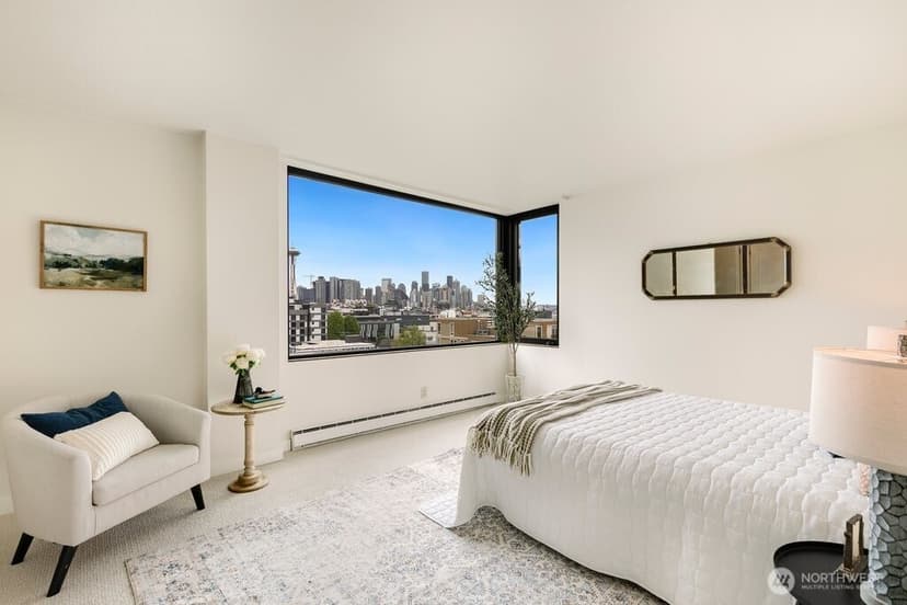 Property photo for 521 5th Avenue W #805, Seattle photo 14
