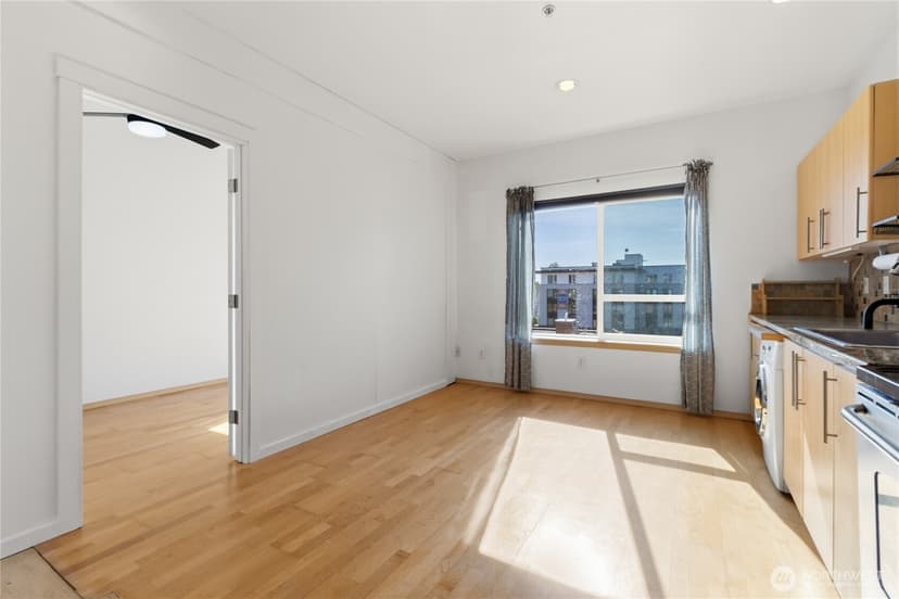 Property photo for 424 N 85th Street #404, Seattle photo 6