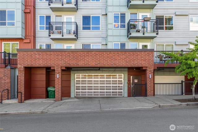 Property photo for 424 N 85th Street #404, Seattle photo 3