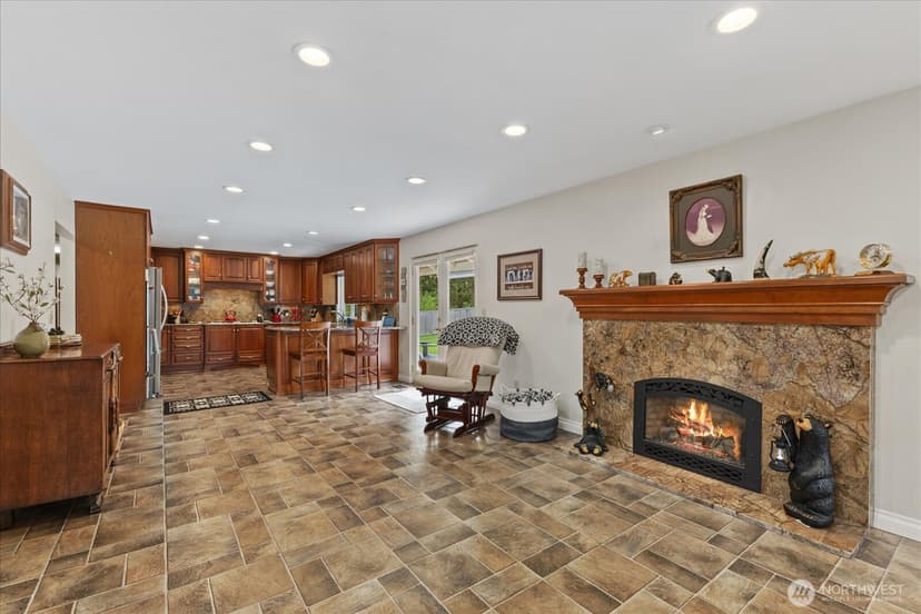 Property photo for 17151 SE Petrovitsky Road, Renton photo 6
